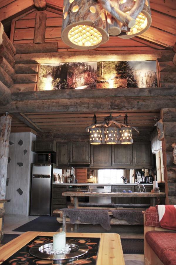 Tunturituuli Chalet *
